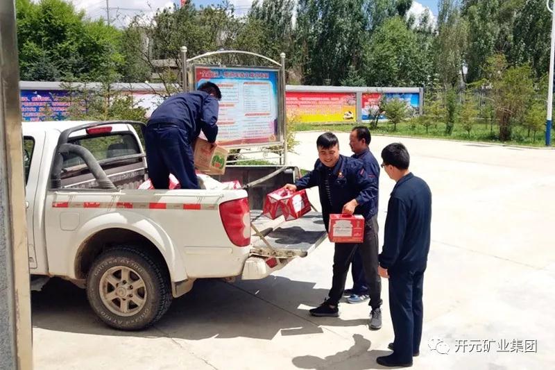 一家親│興海銅鑫慰問部隊(duì)官兵，共話軍企團(tuán)結(jié)魚水情
